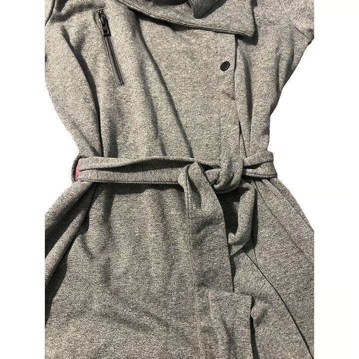 Maglione con collo alto e cintura grigio